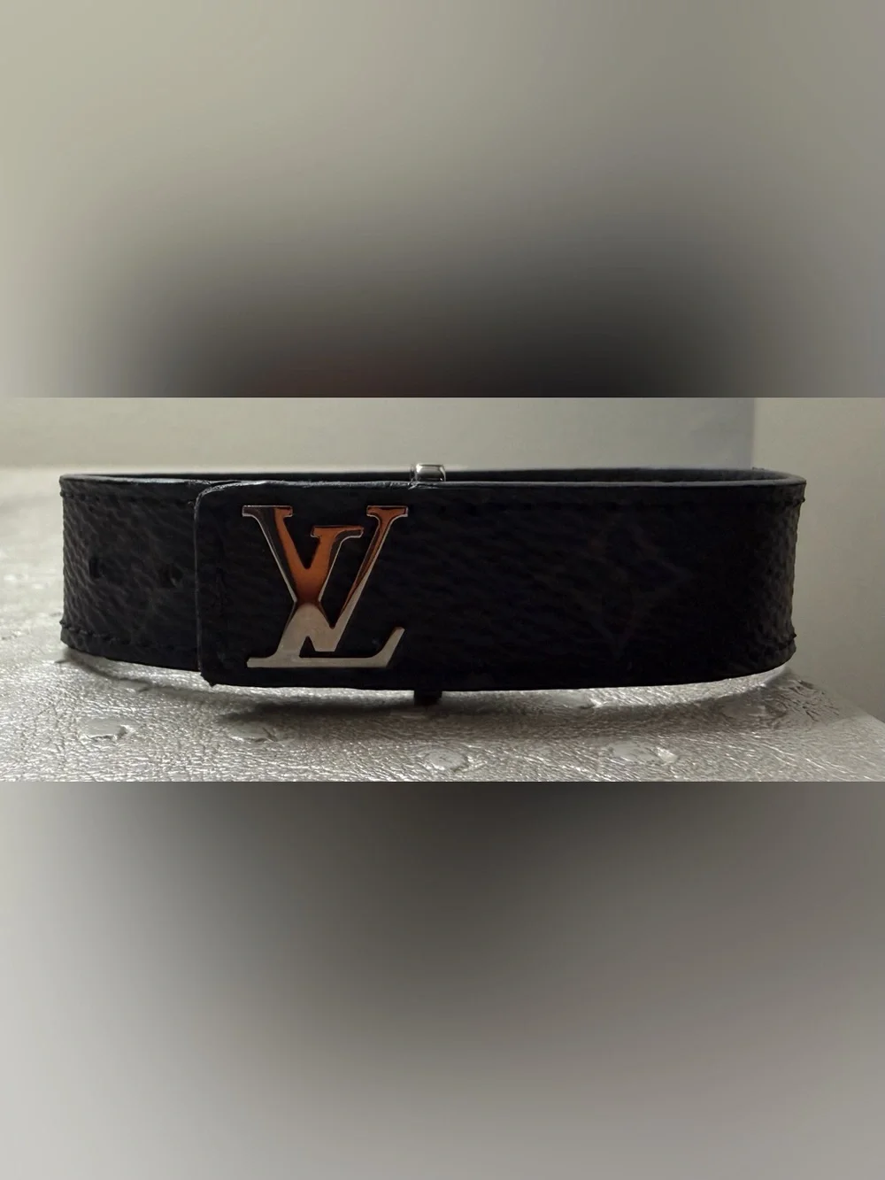 EUC - LV Slim Bracelet